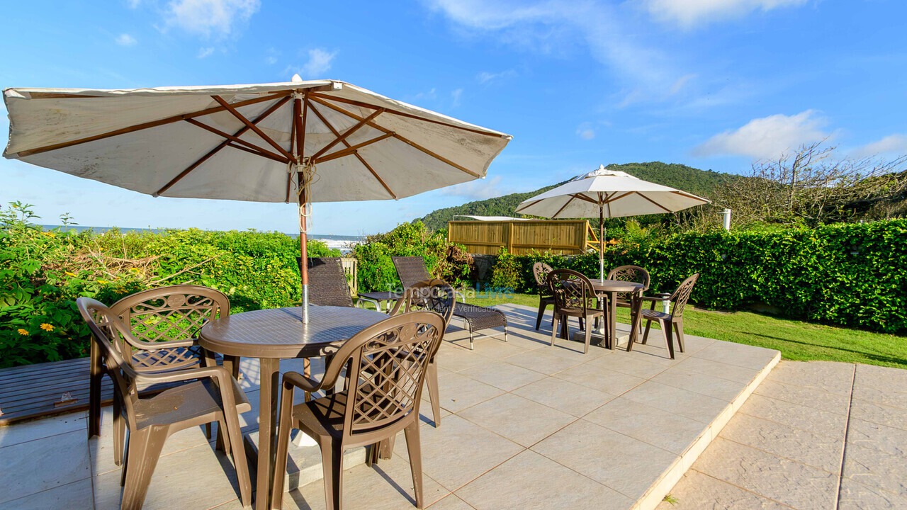 Casa para aluguel de temporada em Florianópolis (Brava)