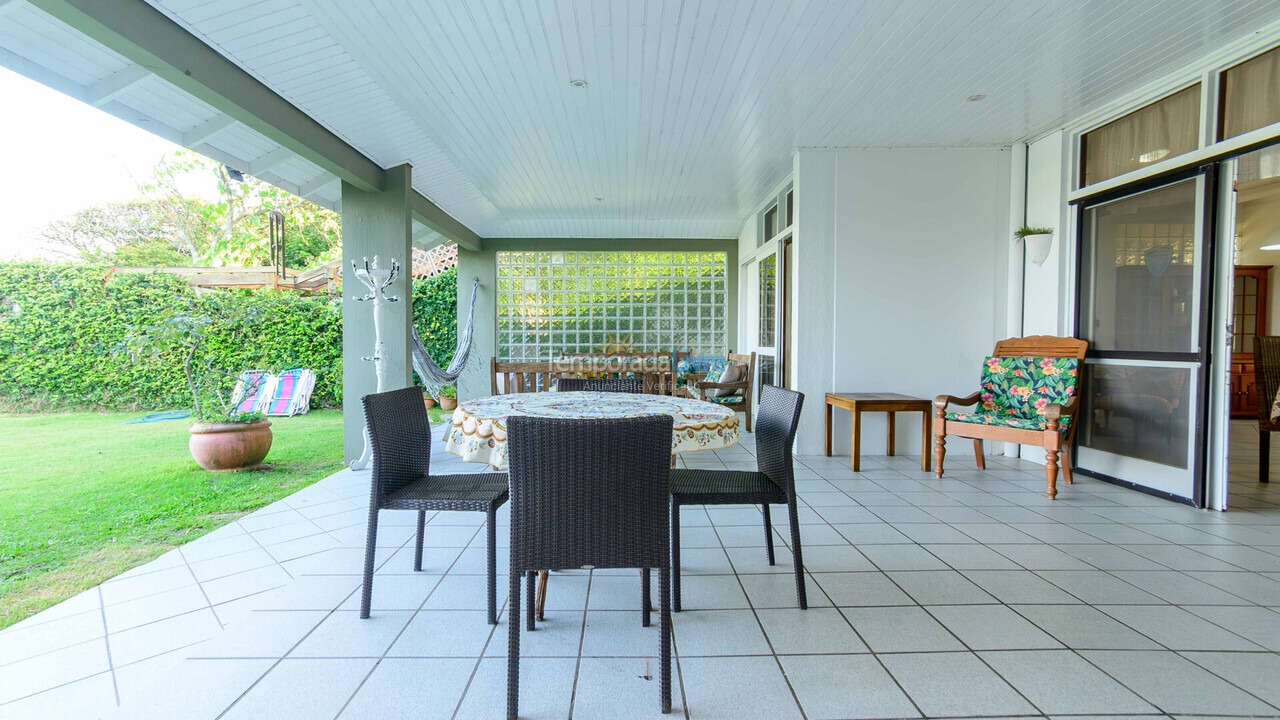 Casa para aluguel de temporada em Florianópolis (Brava)