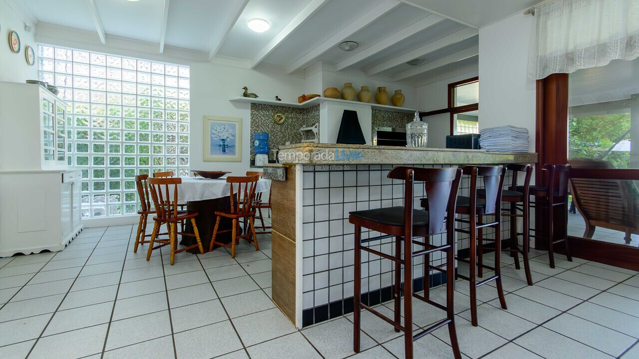 Casa para aluguel de temporada em Florianópolis (Brava)
