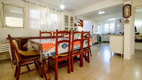 Excelente Casa para aluguel de temporada em Canasvieiras,...