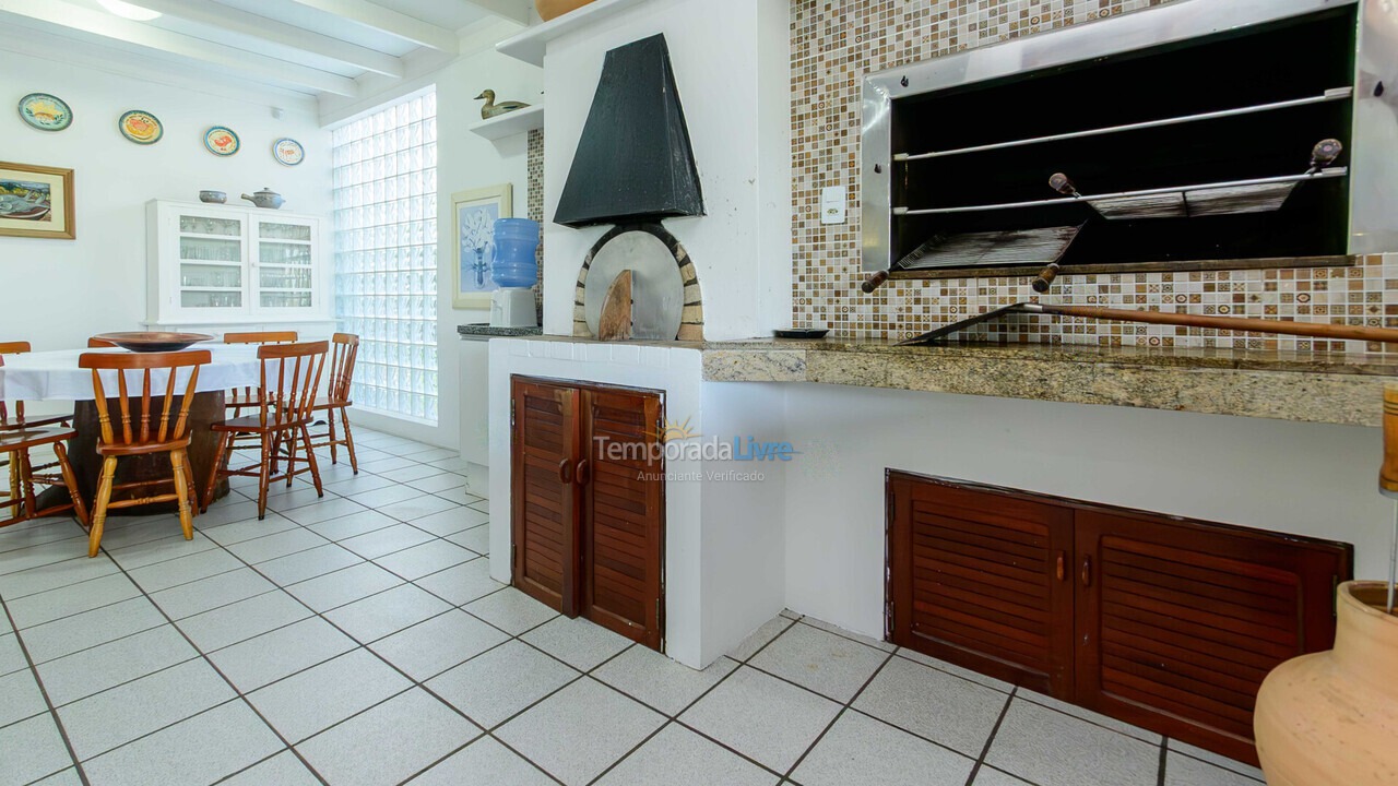 Casa para aluguel de temporada em Florianópolis (Brava)