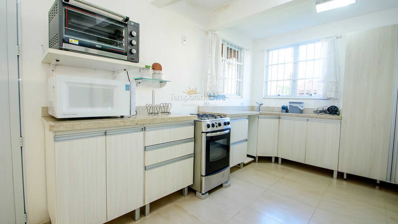 Casa para aluguel de temporada em Florianopolis (Canasvieiras)