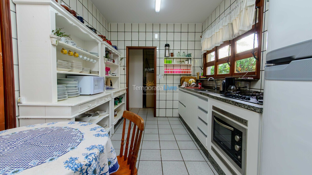 Casa para aluguel de temporada em Florianópolis (Brava)