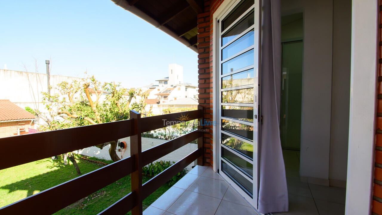 Casa para aluguel de temporada em Florianopolis (Canasvieiras)
