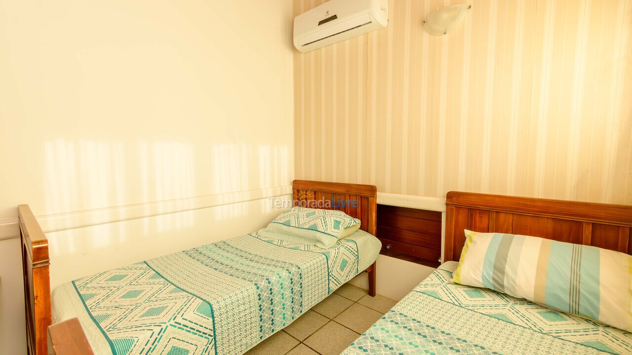 Casa para aluguel de temporada em Florianópolis (Brava)