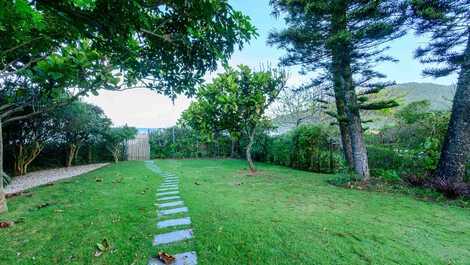 WONDERFUL house, foot in the sand, 5 bedrooms, pool, gourmet area