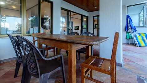 WONDERFUL house, foot in the sand, 5 bedrooms, pool, gourmet area