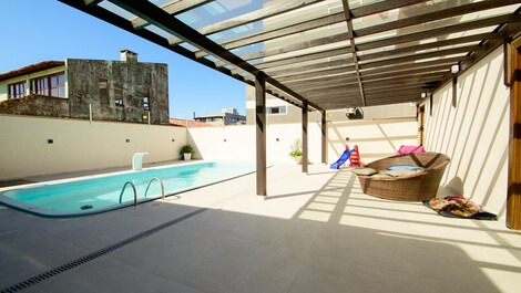 Enorme casa con alberca, alberca y área gourmet