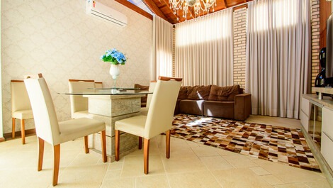 Enorme casa con alberca, alberca y área gourmet