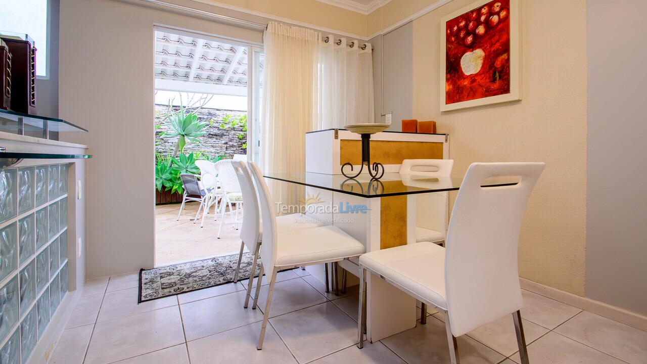 Apartamento para aluguel de temporada em Florianopolis (Praia dos Ingleses)