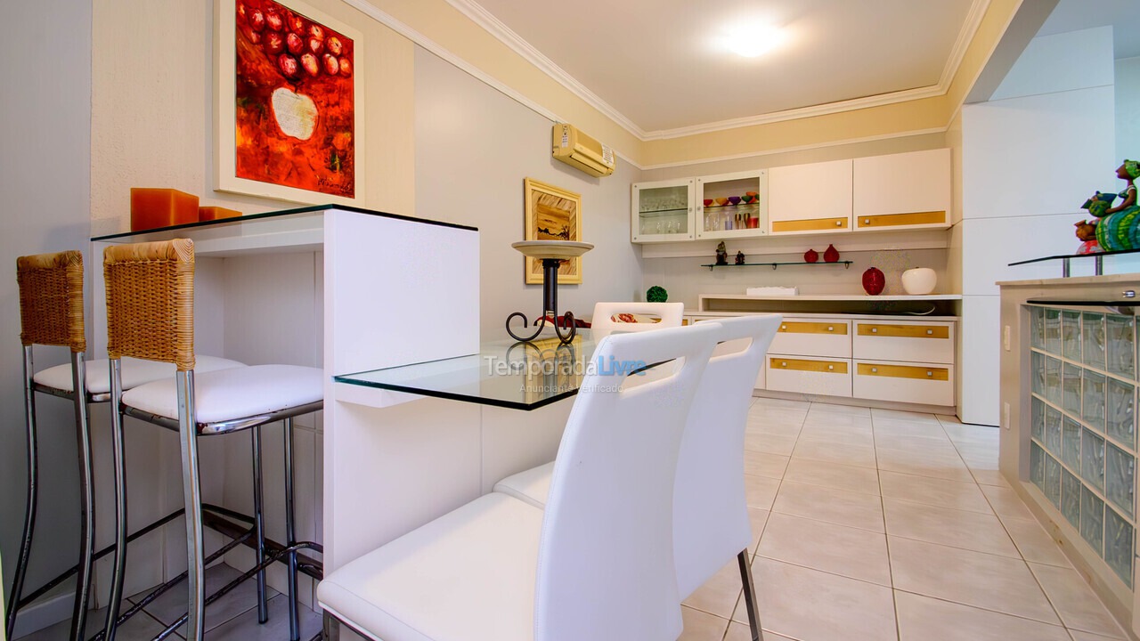 Apartamento para aluguel de temporada em Florianopolis (Praia dos Ingleses)