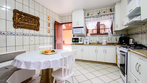 Great house with air conditioning and pool in Praia dos Ingleses