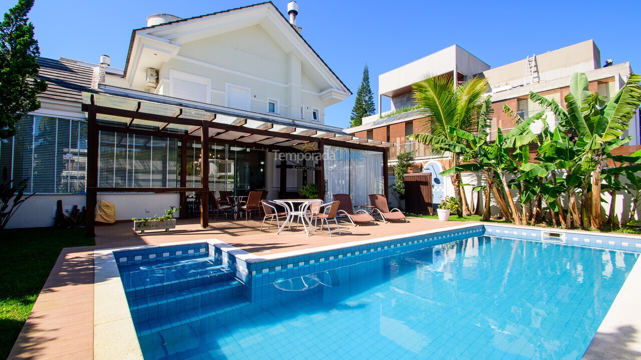 House for vacation rental in Florianopolis (Jurerê Internacional)