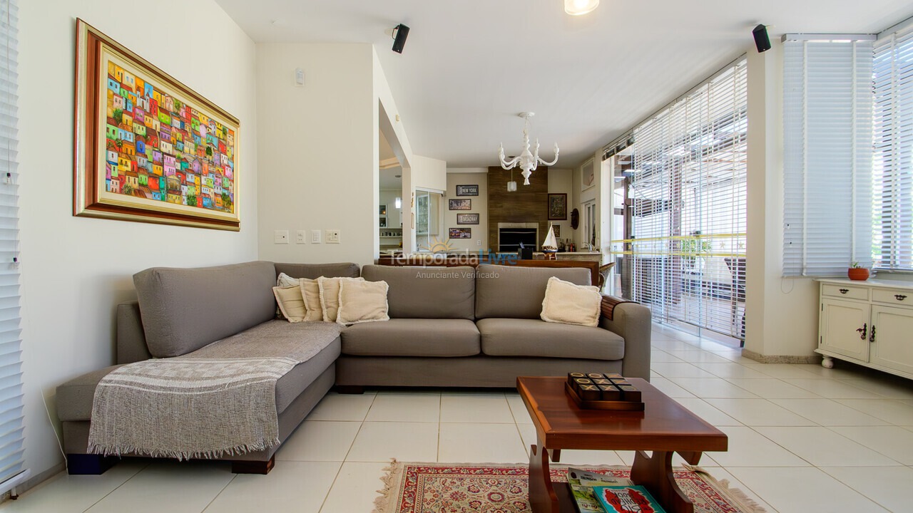 House for vacation rental in Florianopolis (Jurerê Internacional)