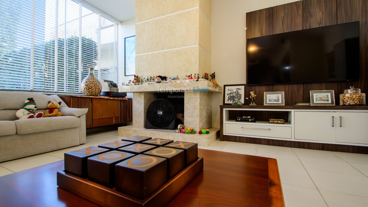 House for vacation rental in Florianopolis (Jurerê Internacional)