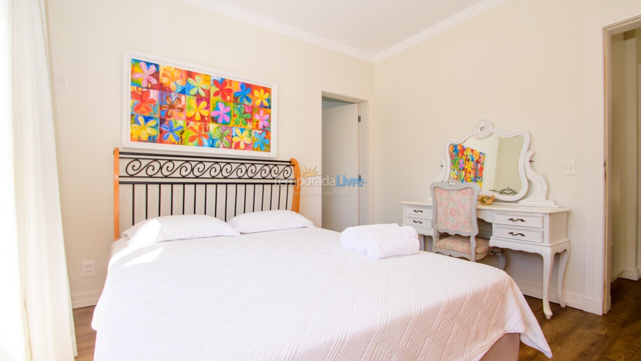 House for vacation rental in Florianopolis (Jurerê Internacional)