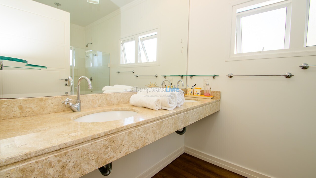 House for vacation rental in Florianopolis (Jurerê Internacional)