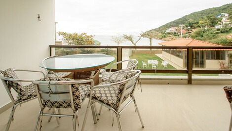 Excellent apartment standing on the sand, incredible view