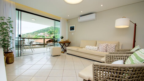 Excellent apartment standing on the sand, incredible view