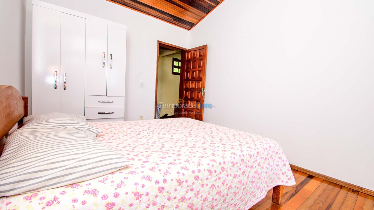 Casa para aluguel de temporada em Florianopolis (Praia dos Ingleses)