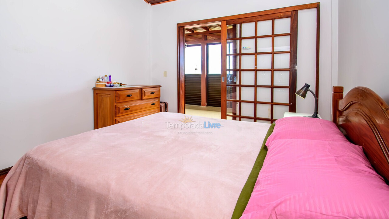 Casa para aluguel de temporada em Florianopolis (Praia dos Ingleses)