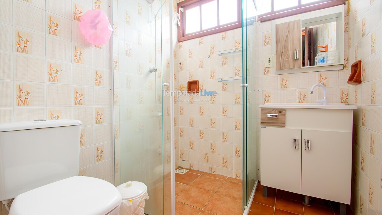 Casa para aluguel de temporada em Florianopolis (Praia dos Ingleses)