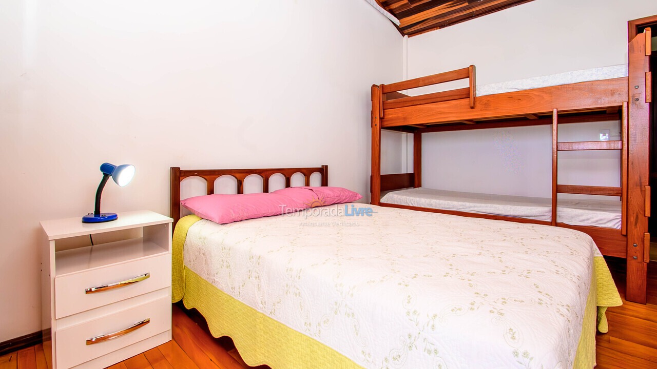 Casa para aluguel de temporada em Florianopolis (Praia dos Ingleses)