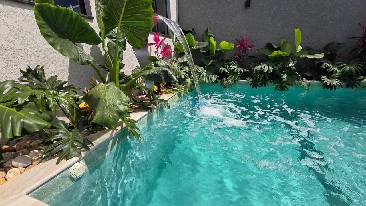 Casa para aluguel de temporada em Itapoá (Itapema do Norte)