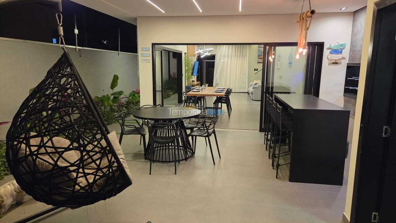 Casa para aluguel de temporada em Itapoá (Itapema do Norte)