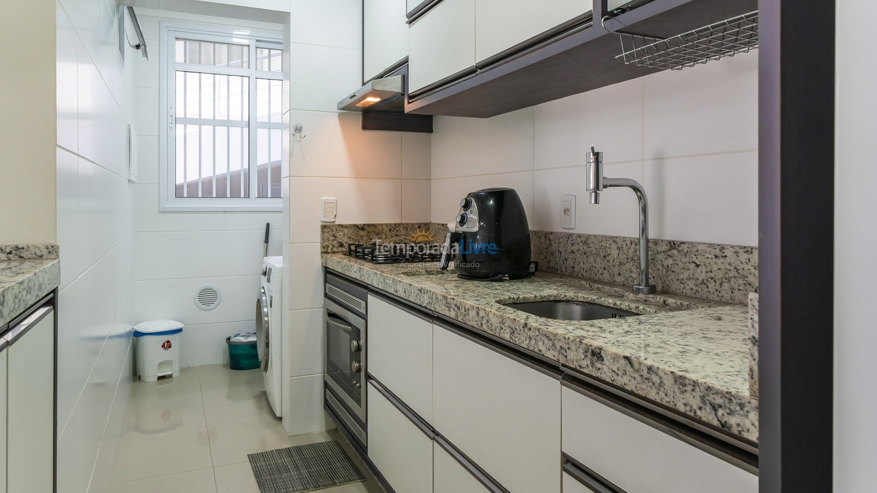 Apartamento para aluguel de temporada em Bombinhas (Praia de Quatro Ilhas)
