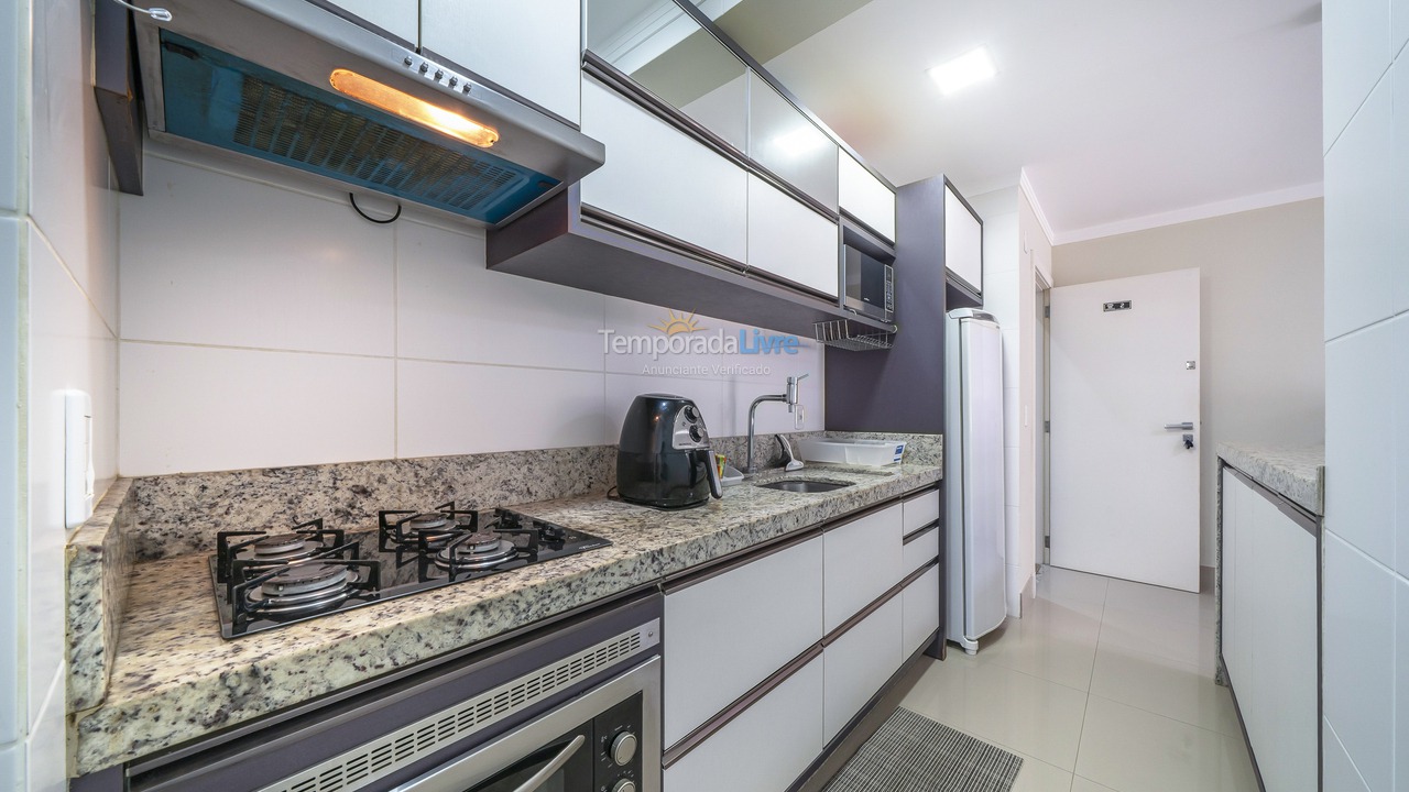 Apartamento para aluguel de temporada em Bombinhas (Praia de Quatro Ilhas)