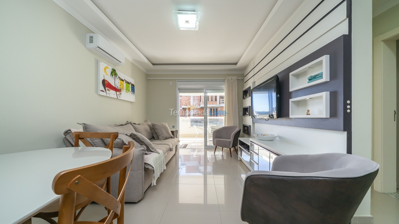 Apartamento para aluguel de temporada em Bombinhas (Praia de Quatro Ilhas)