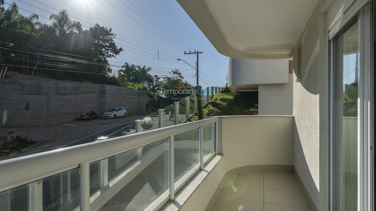 Apartamento para aluguel de temporada em Bombinhas (Praia de Quatro Ilhas)