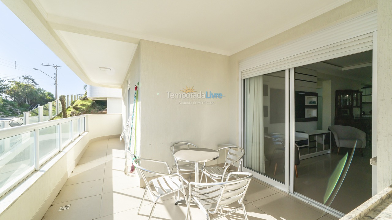 Apartamento para aluguel de temporada em Bombinhas (Praia de Quatro Ilhas)