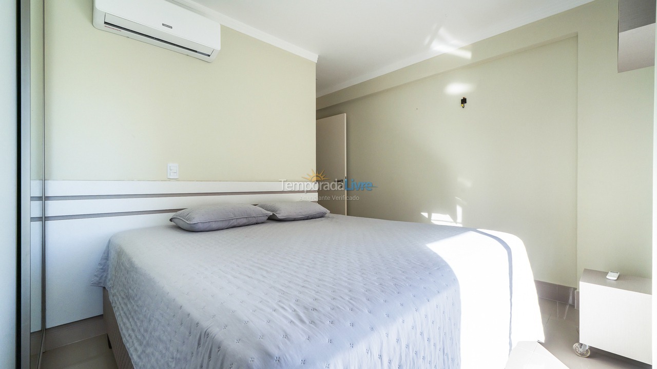 Apartamento para aluguel de temporada em Bombinhas (Praia de Quatro Ilhas)