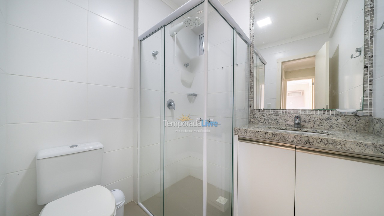 Apartamento para aluguel de temporada em Bombinhas (Praia de Quatro Ilhas)