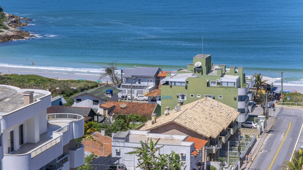 Apartamento para aluguel de temporada em Bombinhas (Praia de Quatro Ilhas)