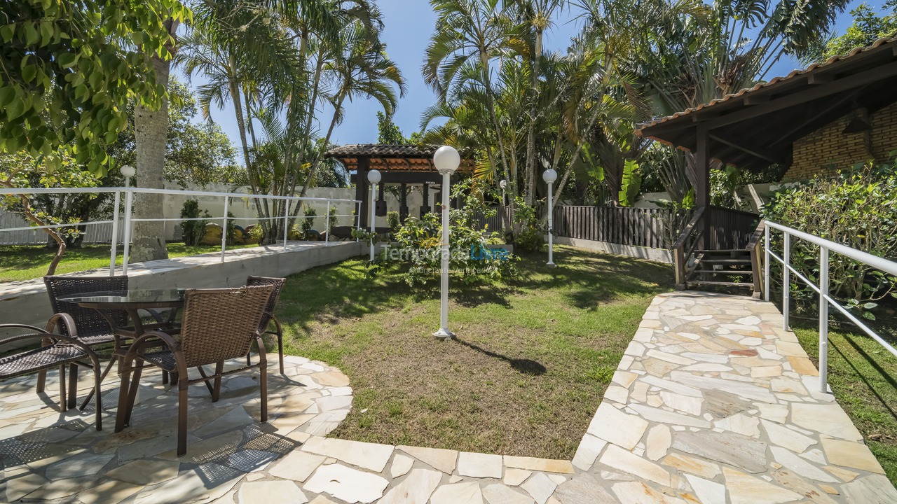 Apartamento para aluguel de temporada em Bombinhas (Praia de Quatro Ilhas)