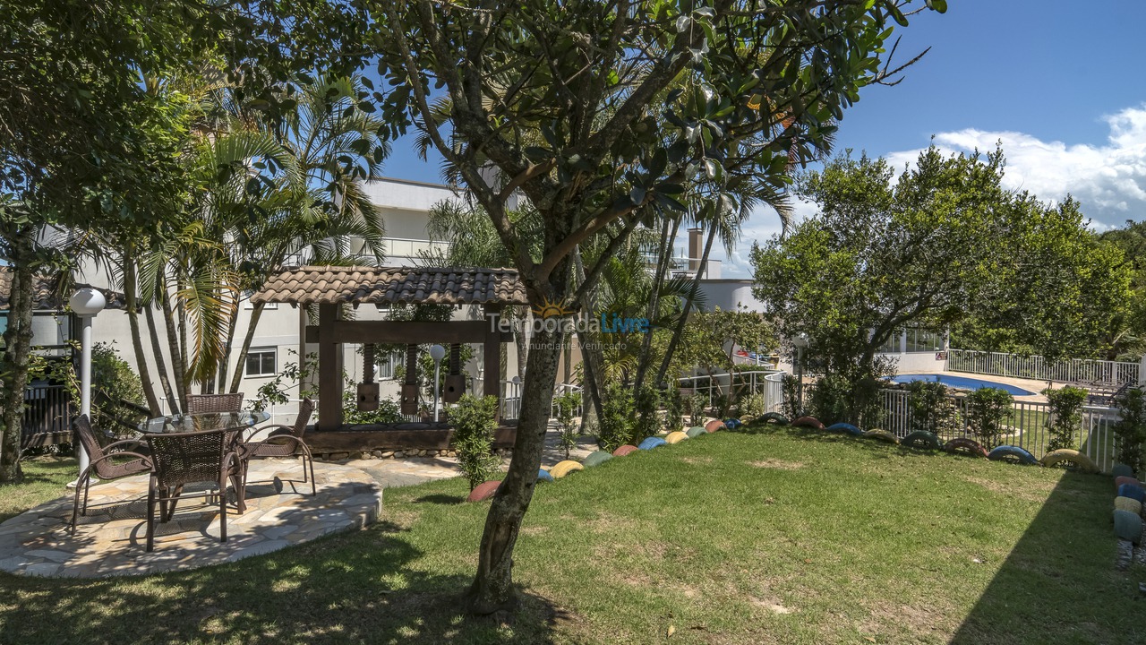 Apartamento para aluguel de temporada em Bombinhas (Praia de Quatro Ilhas)