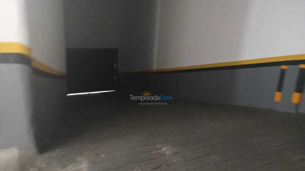 Apartamento para aluguel de temporada em Itapema (Meia Praia)