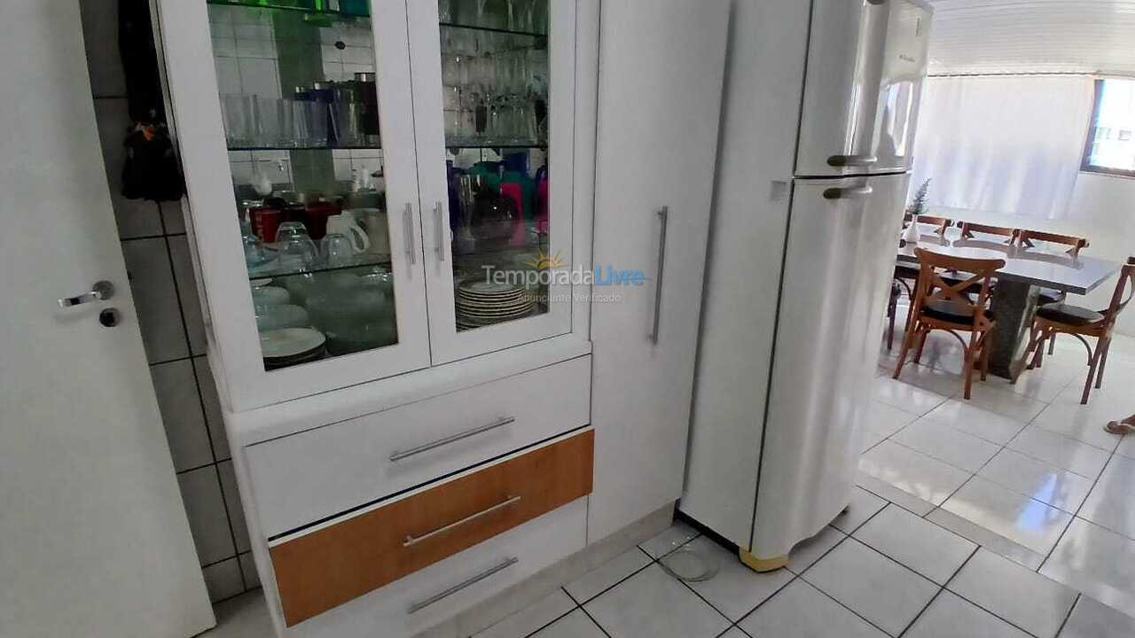 Apartamento para aluguel de temporada em Itapema (Meia Praia)