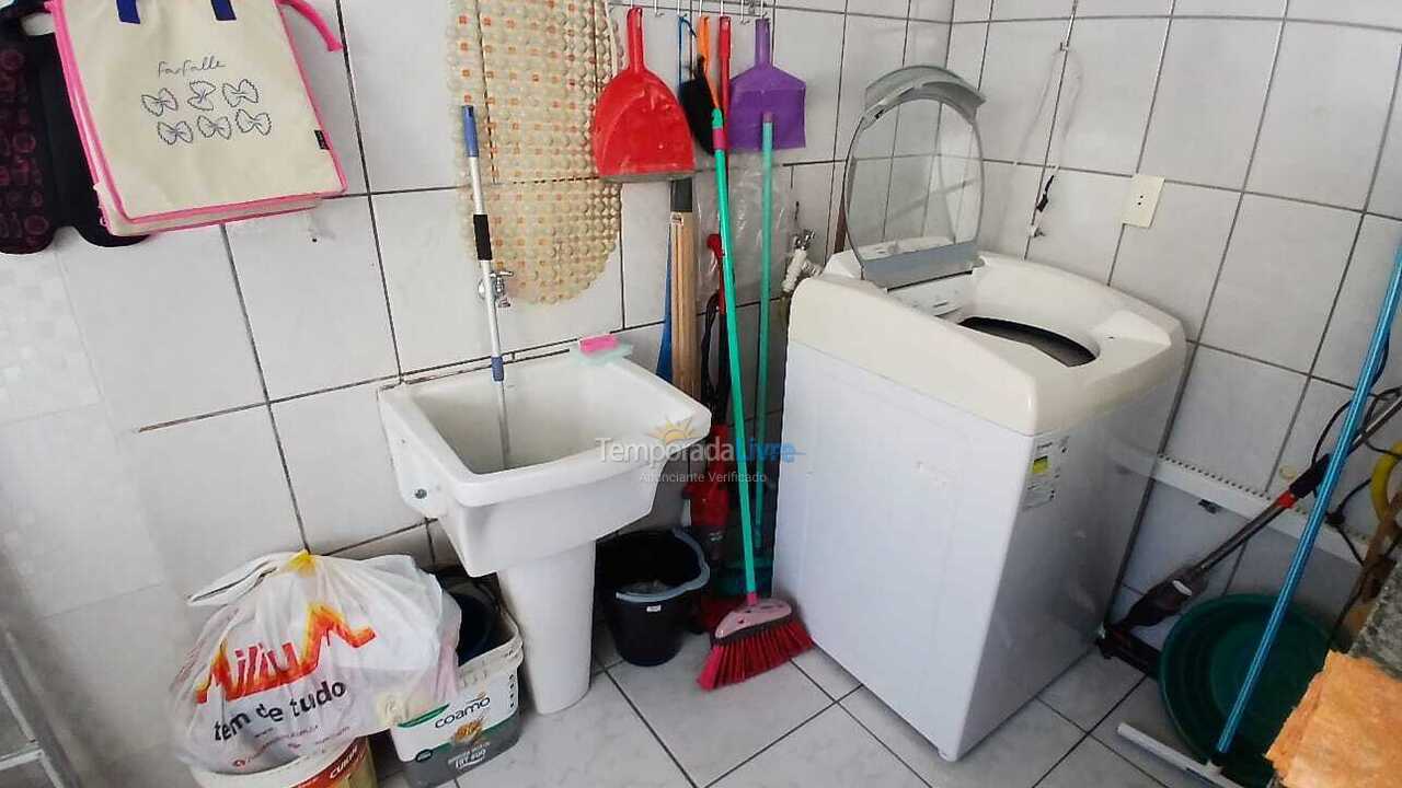 Apartamento para aluguel de temporada em Itapema (Meia Praia)