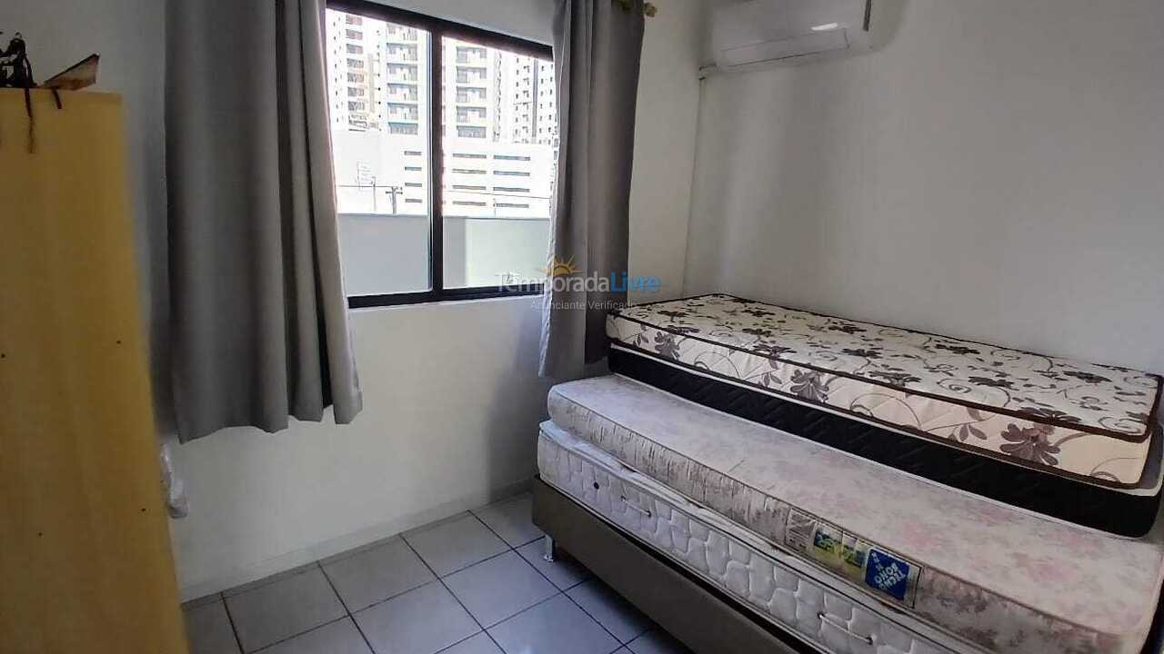 Apartamento para aluguel de temporada em Itapema (Meia Praia)