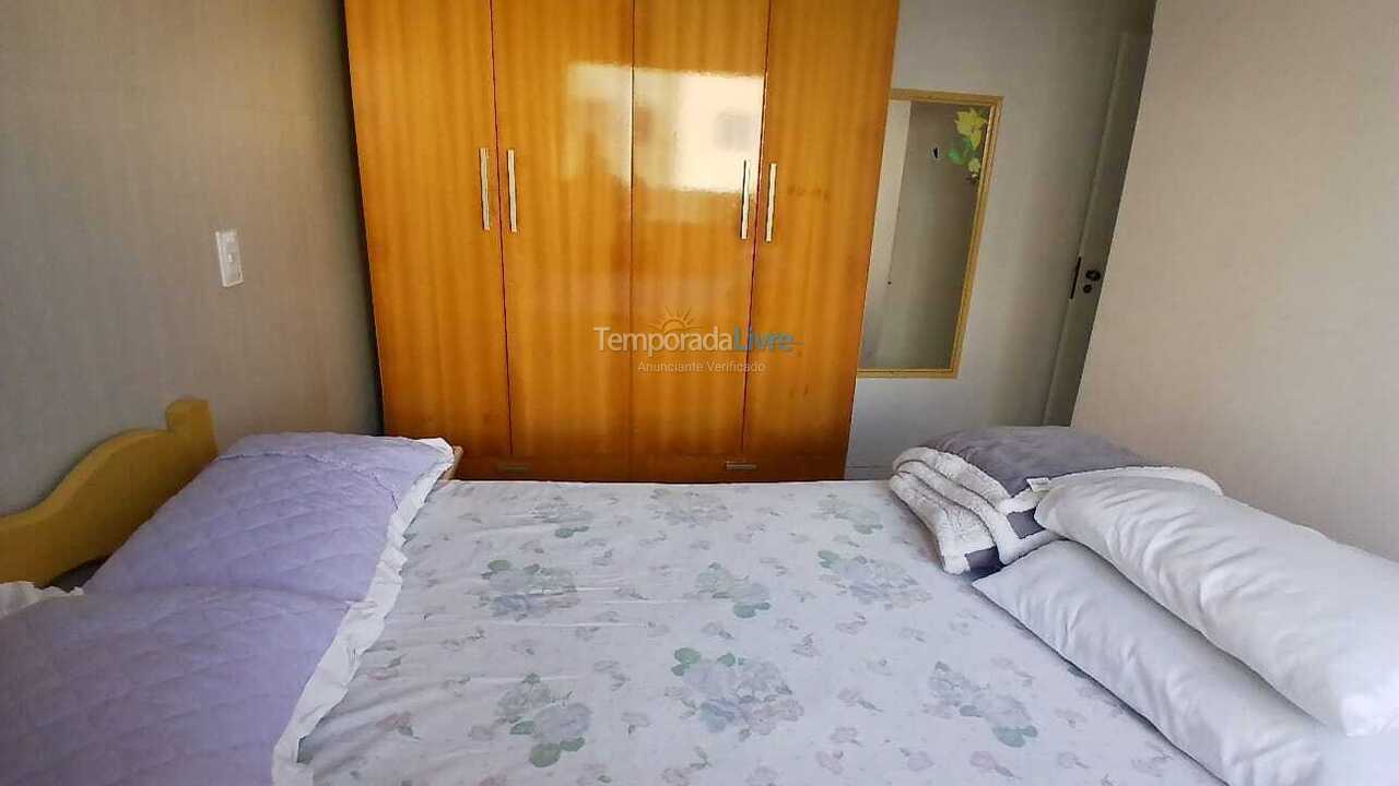 Apartamento para aluguel de temporada em Itapema (Meia Praia)