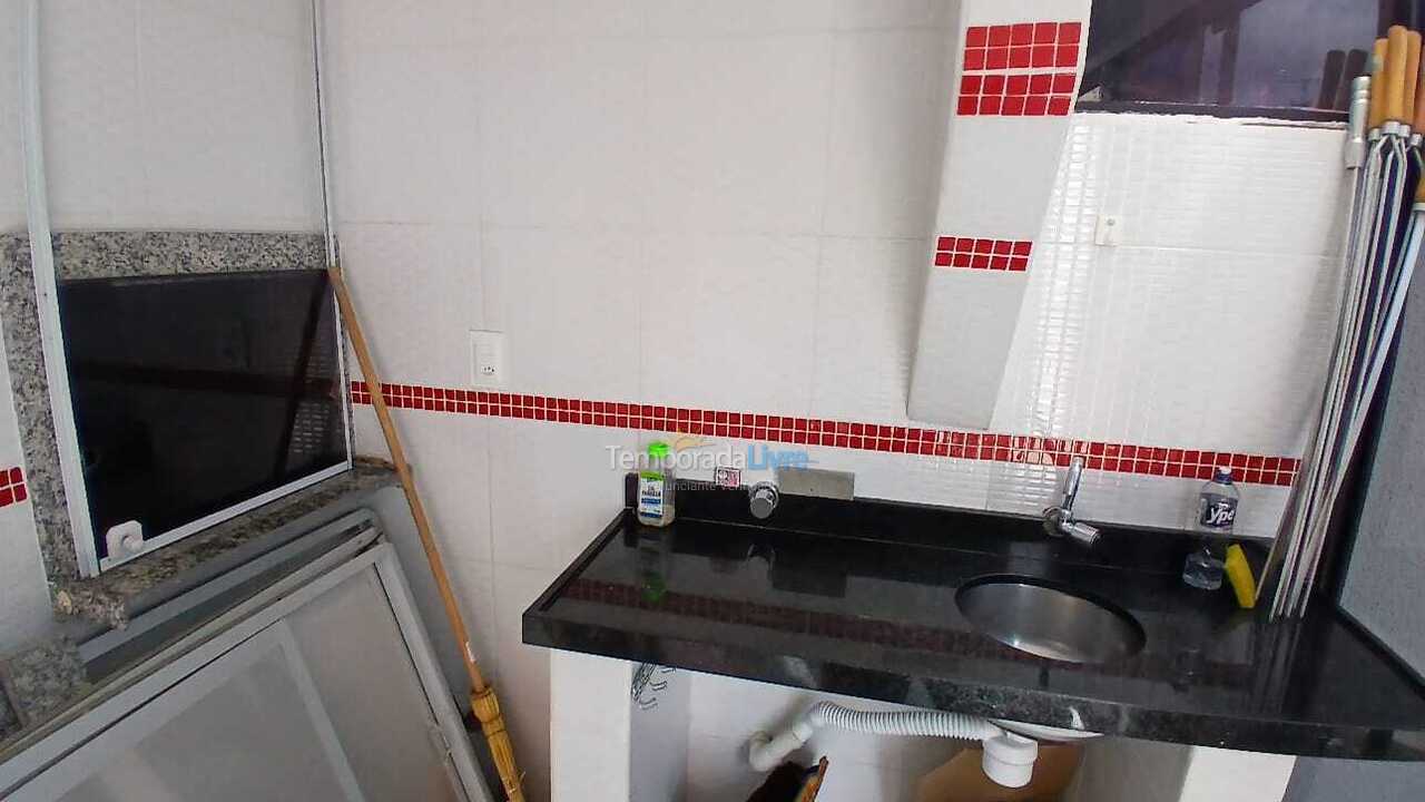 Apartamento para aluguel de temporada em Itapema (Meia Praia)