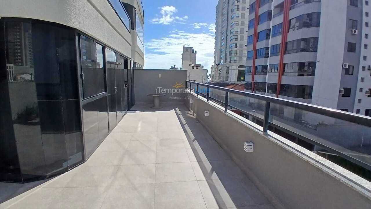 Apartamento para aluguel de temporada em Itapema (Meia Praia)