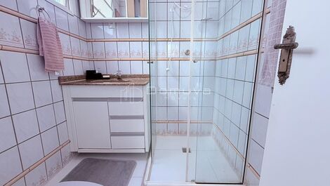 Locação Temporada frente mar 2 quartos, centro Balneário Camboriú