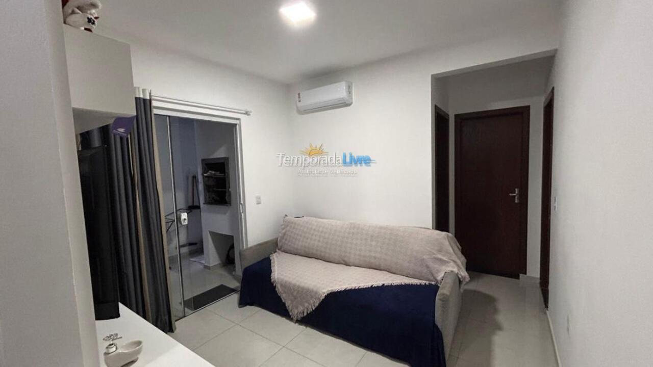 Apartamento para aluguel de temporada em Florianopolis (Praia dos Ingleses)