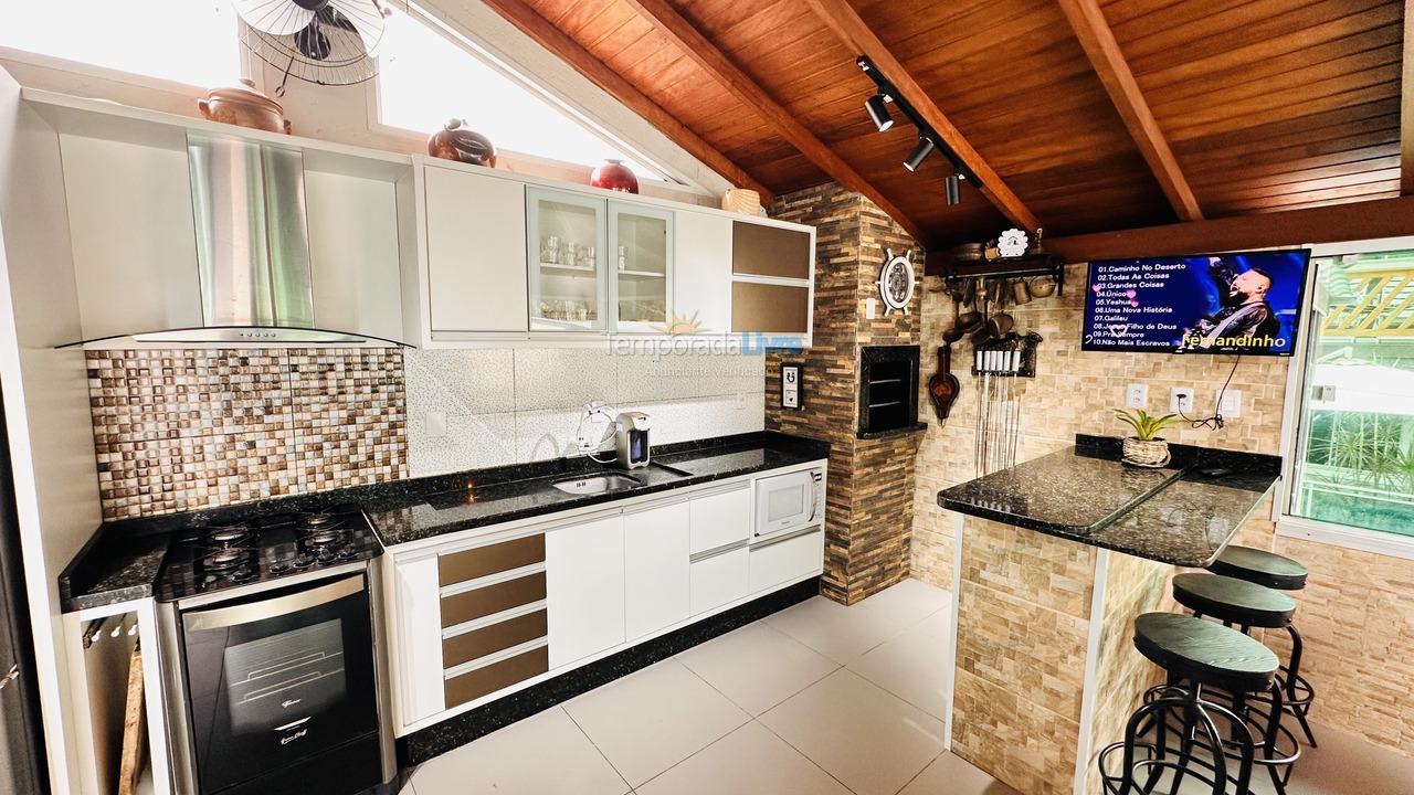 Casa para aluguel de temporada em Florianópolis (Lagoinha)