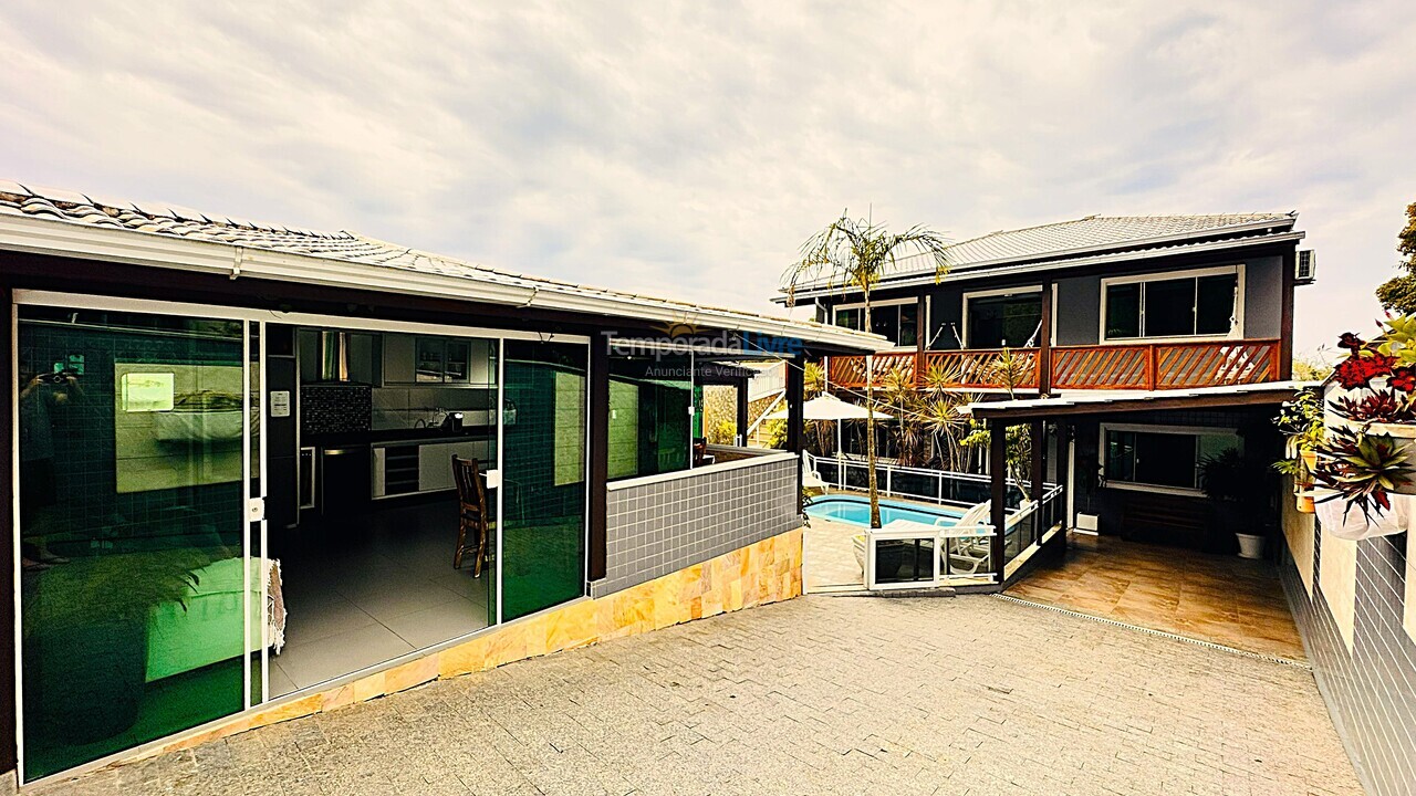 Casa para aluguel de temporada em Florianópolis (Lagoinha)